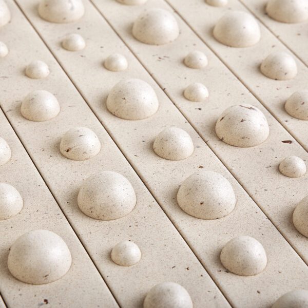 Eco-vriendelijke yoga mat met massageprotrusies - Spokey ROSE 30x46 cm