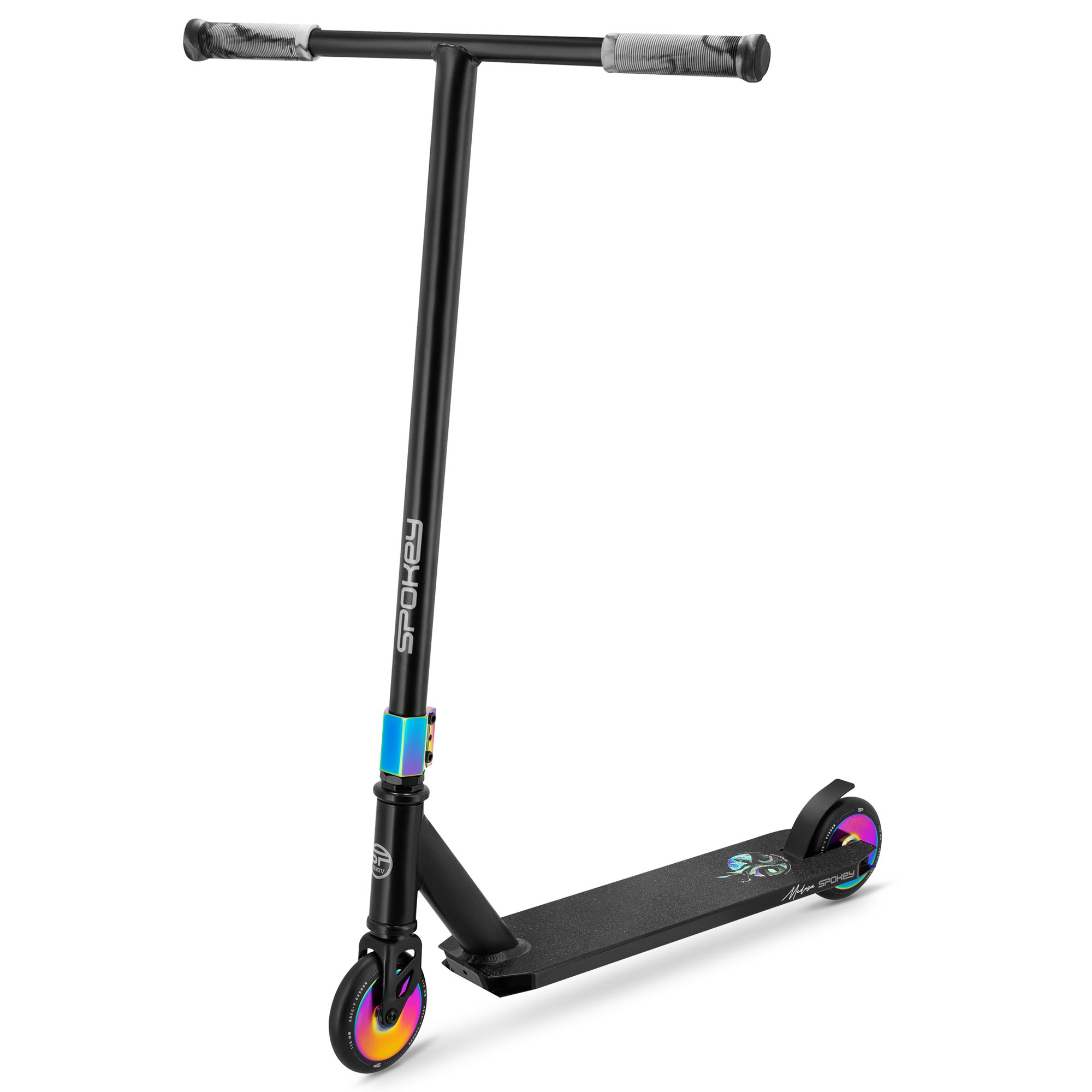 Stuntstep - Zwart met hologram - ABEC-7 - 110 mm / 82A - 87 cm - Spokey MEDUSA Stuntstep - Zwart met hologram - ABEC-7 - 110 mm / 82A - 87 cm - Spokey MEDUSA