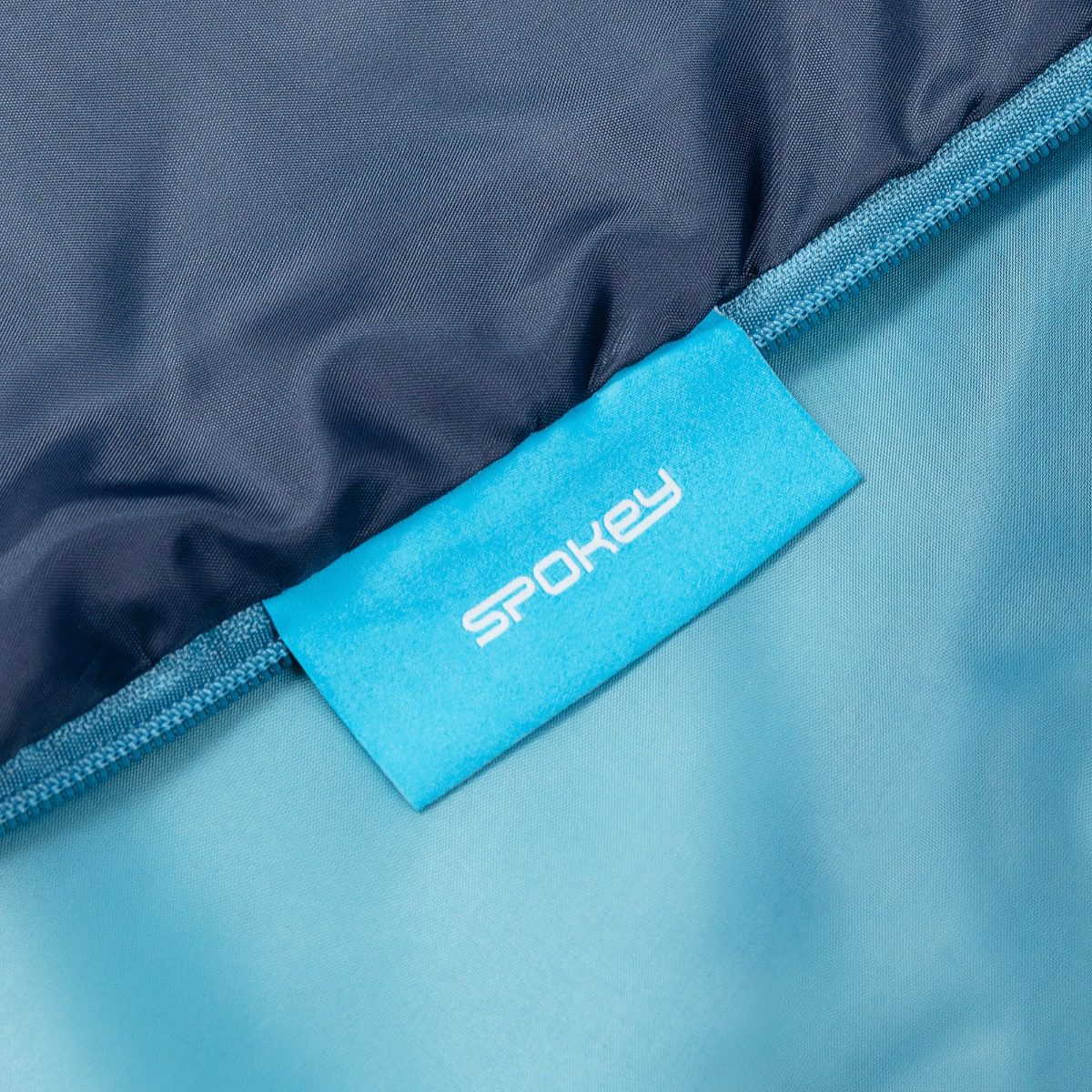 Slaapzak - Mummy model - 180 x 75 cm - Groen / Turquoise - 850 gram - Spokey COZY Slaapzak - Mummy model - 180 x 75 cm - Groen / Turquoise - 850 gram - Spokey COZY